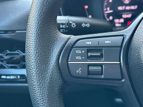 Used 2025 Honda Accord LX image 30