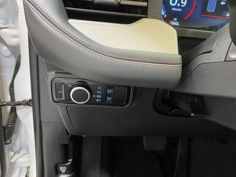 Used 2025 Ford Explorer Active image 36