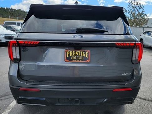 Used 2025 Ford Explorer ST-Line image 7