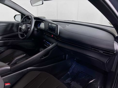 Certified 2025 Hyundai Elantra Sport FWD image 27