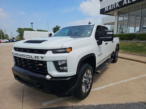 Used 2023 Chevrolet Silverado 2500 Custom w/ Custom Value Package AWD/4WD image 9