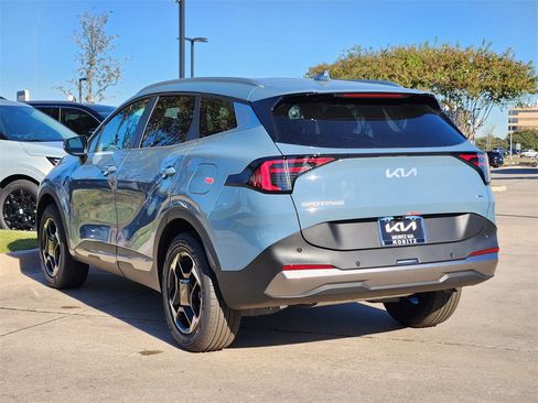 New 2026 Kia Sportage EX image 3