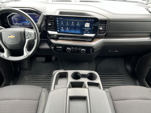 Used 2024 Chevrolet Silverado 3500 LT AWD/4WD image 31