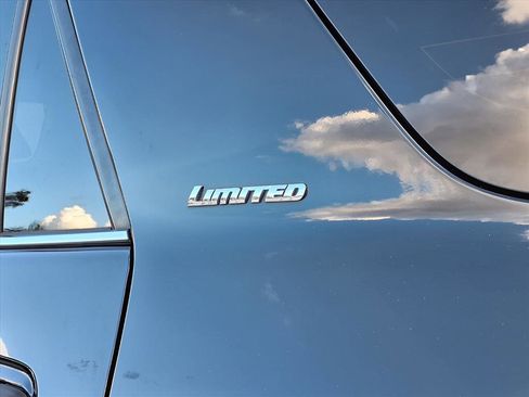 Used 2016 Toyota 4Runner Limited image 18