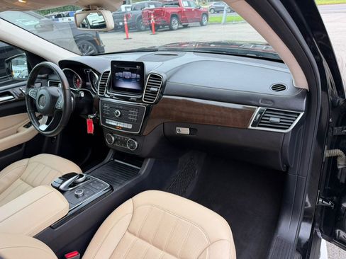 Used 2019 Mercedes-Benz GLS 450 4MATIC image 25