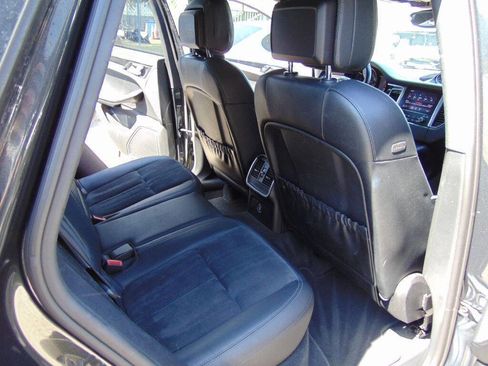 Used 2017 Porsche Macan AWD/4WD image 26