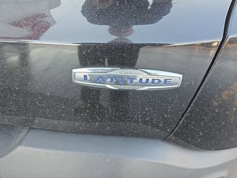 Used 2022 Jeep Renegade Latitude image 5