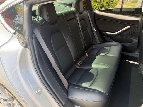 Used 2018 Tesla Model 3 Long Range image 39