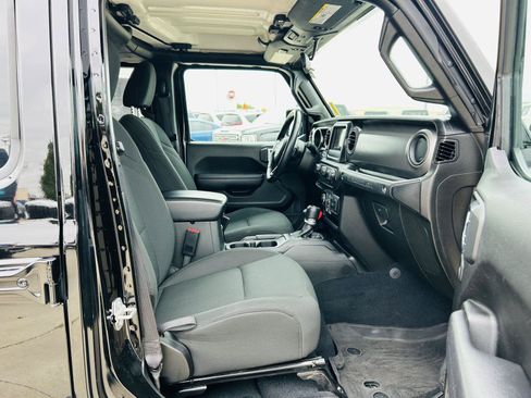 Used 2022 Jeep Wrangler Unlimited Sport AWD/4WD image 27