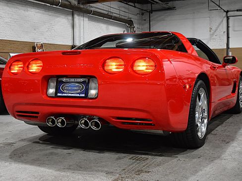 Used 2002 Chevrolet Corvette Coupe w/ Preferred Equipment Group2 image 14