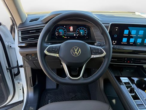 New 2026 Volkswagen Atlas SEL image 10