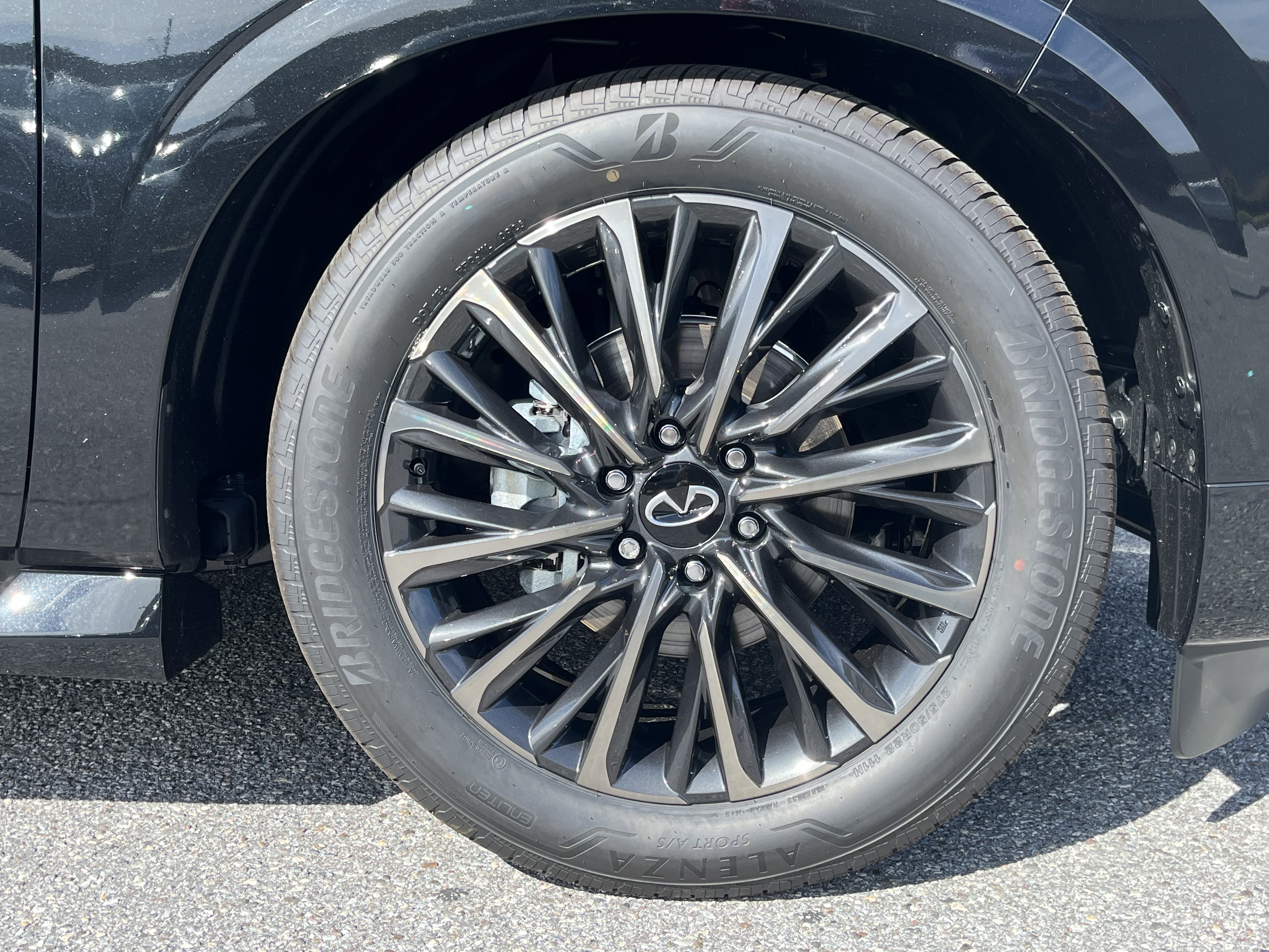 New 2027 INFINITI QX80 Autograph w/ Premium Cargo Package AWD/4WD image 9