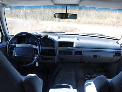 Used 1995 Ford Bronco XLT image 16