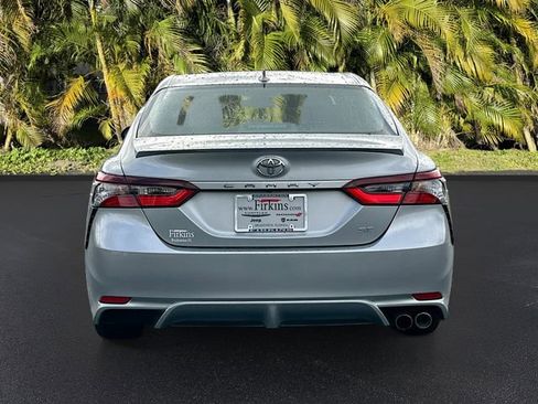 Used 2023 Toyota Camry SE image 6
