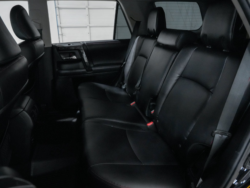 Used 2018 Toyota 4Runner TRD Off-Road Premium AWD/4WD image 29