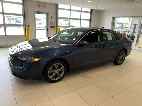 Used 2024 Honda Accord EX image 8