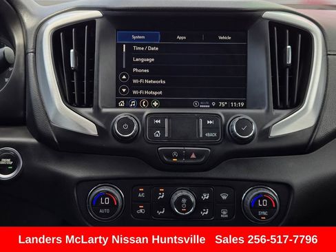 Used 2024 GMC Terrain SLT AWD/4WD image 19