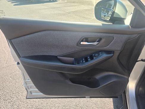 Used 2023 Nissan Rogue SV AWD/4WD image 18