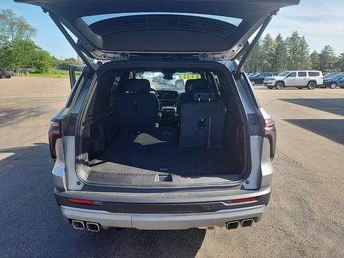 Used 2026 Chevrolet Traverse LT AWD/4WD image 21
