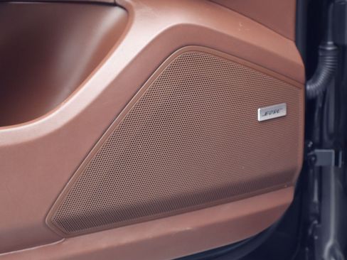 Certified 2023 Porsche Cayenne Platinum Edition AWD/4WD image 13
