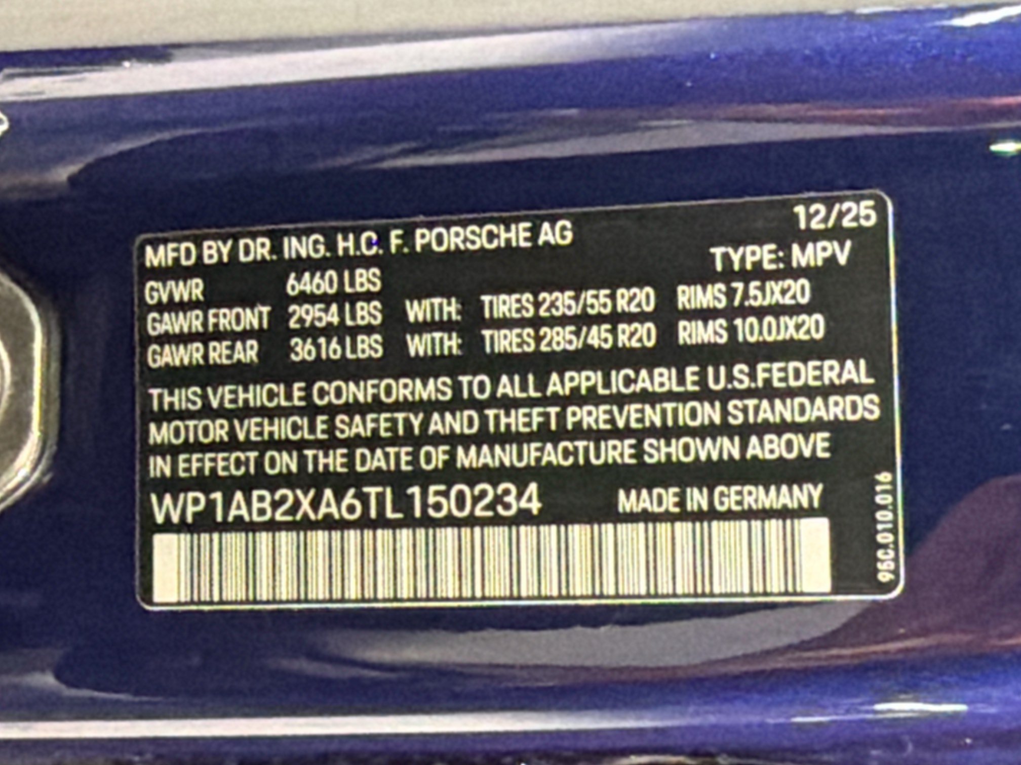 Certified 2026 Porsche Macan 4S Electric AWD/4WD image 45