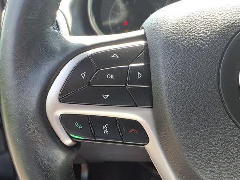 Used 2021 Jeep Grand Cherokee Limited AWD/4WD image 19