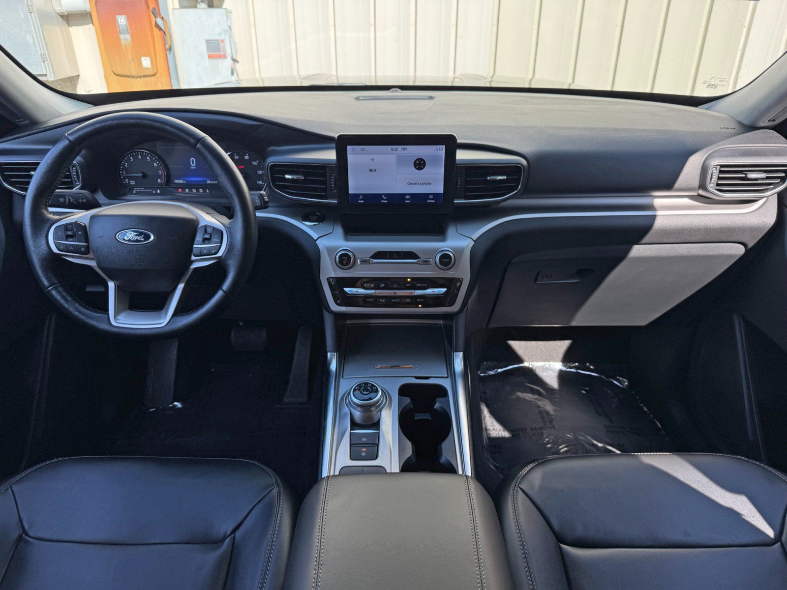Used 2022 Ford Explorer XLT w/ Equipment Group 202A RWD image 12