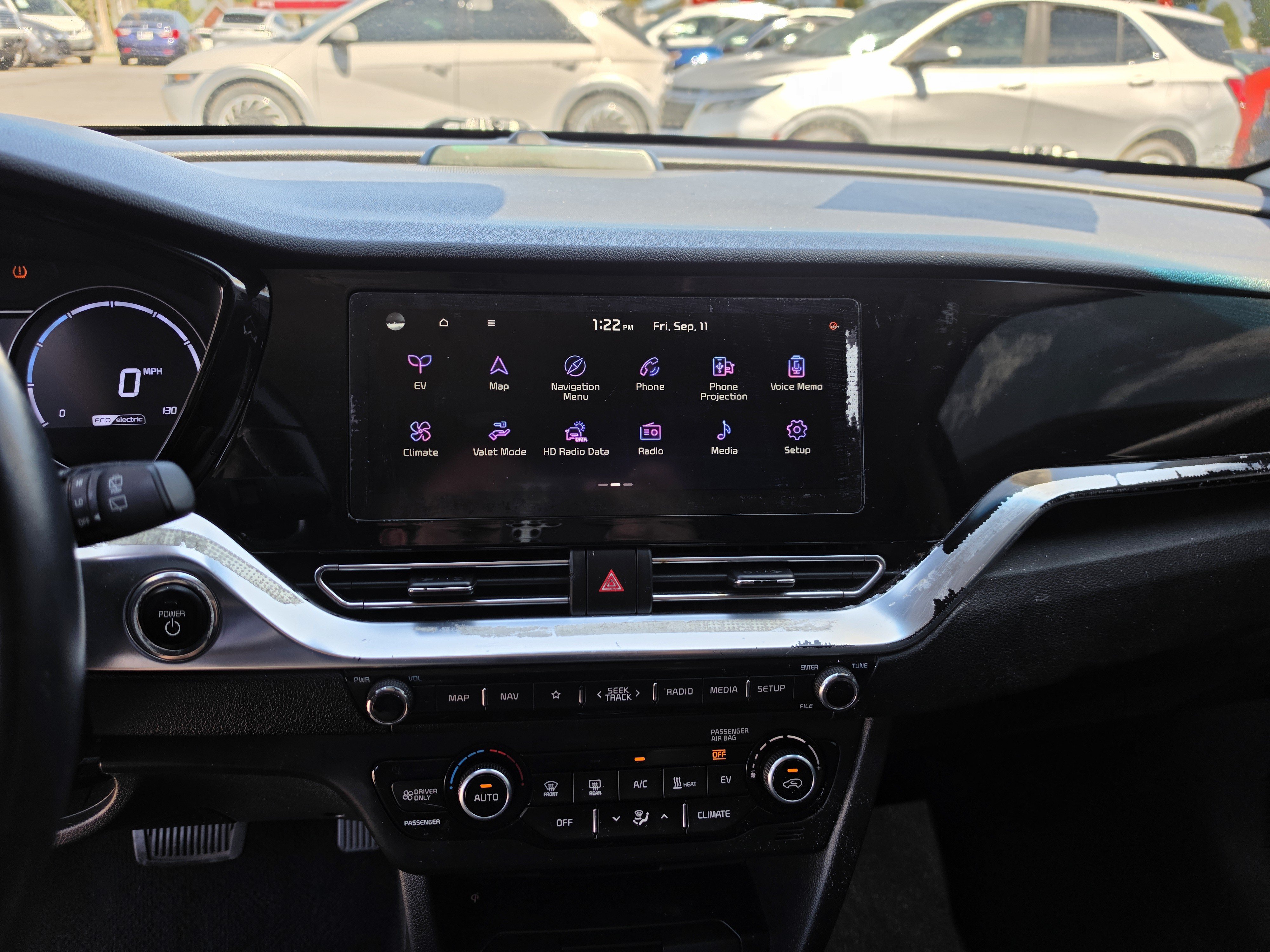 Used 2022 Kia Niro EX FWD image 15