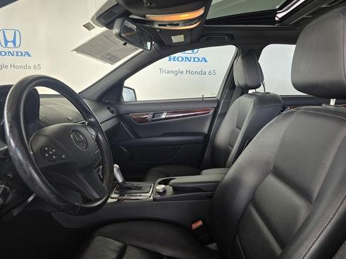 Used 2011 Mercedes-Benz C 300 Sedan image 12