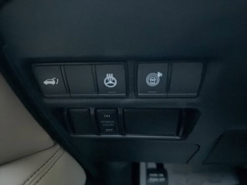 Used 2024 Nissan Armada Platinum w/ Captain's Chairs Package image 28