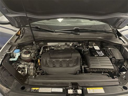 Used 2022 Volkswagen Tiguan SE image 25