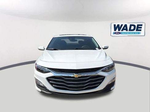 Used 2024 Chevrolet Malibu LT FWD image 2