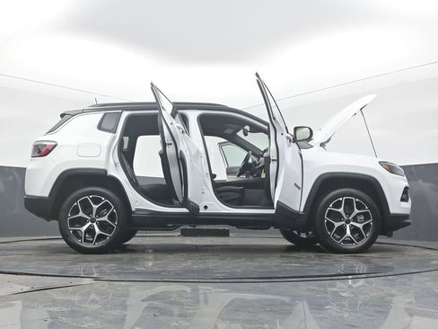 New 2026 Jeep Compass Limited image 61