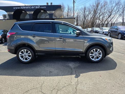 Used 2017 Ford Escape SE w/ SE Cold Weather Package image 2