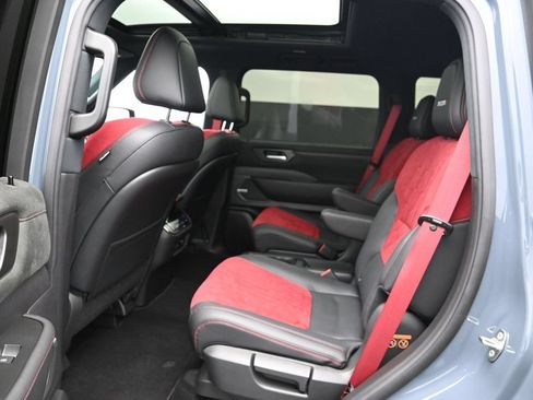 Used 2026 Nissan Armada NISMO AWD/4WD image 13