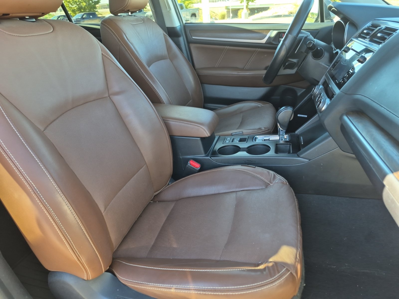 Used 2017 Subaru Outback 3.6R Touring w/ Popular Package #5A AWD/4WD image 24