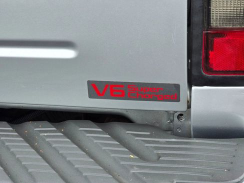 Used 2004 Nissan Frontier S/C AWD/4WD image 15
