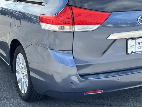 Used 2014 Toyota Sienna XLE image 5