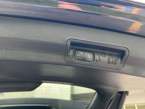 Used 2022 Ford Explorer ST w/ Equipment Group 401A image 10