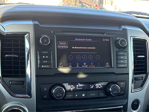 Used 2019 Nissan Titan PRO-4X image 7