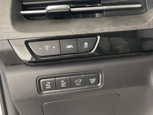 Used 2024 Kia Carnival SX image 36