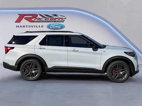 New 2026 Ford Explorer ST-Line w/ ST-Line Street Pack image 25