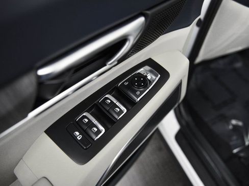 Used 2025 Kia Telluride EX image 12