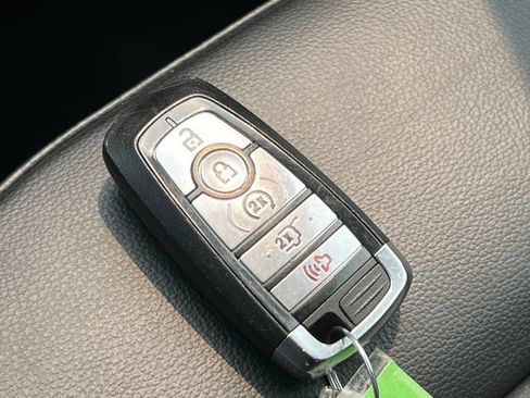 Used 2024 Ford Edge SEL w/ Convenience Package AWD/4WD image 31
