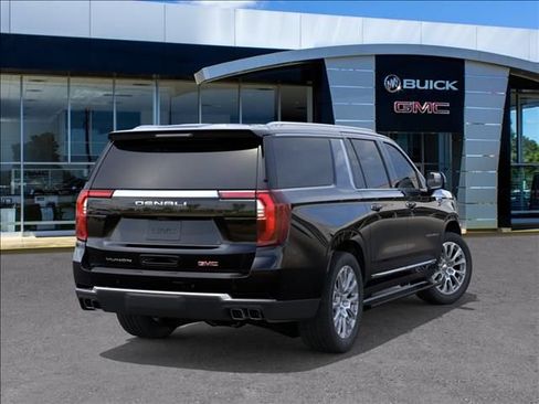 New 2026 GMC Yukon XL Denali w/ Denali Reserve Package AWD/4WD image 4