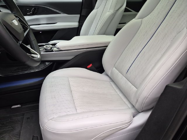Certified 2024 Cadillac Lyriq Sport w/ LPO, Floor Liner Package AWD/4WD image 20