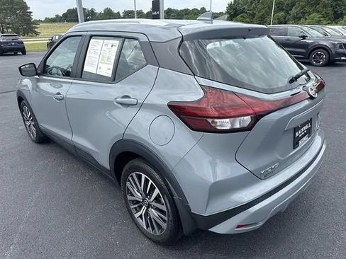 Used 2021 Nissan Kicks SV FWD image 4