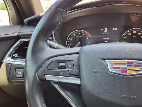 Certified 2024 Cadillac XT6 Luxury FWD image 30