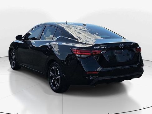 Used 2025 Nissan Sentra SV w/ All-Weather Package FWD image 8