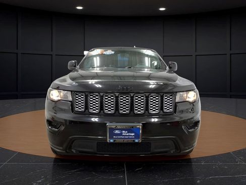 Used 2020 Jeep Grand Cherokee Altitude AWD/4WD image 2